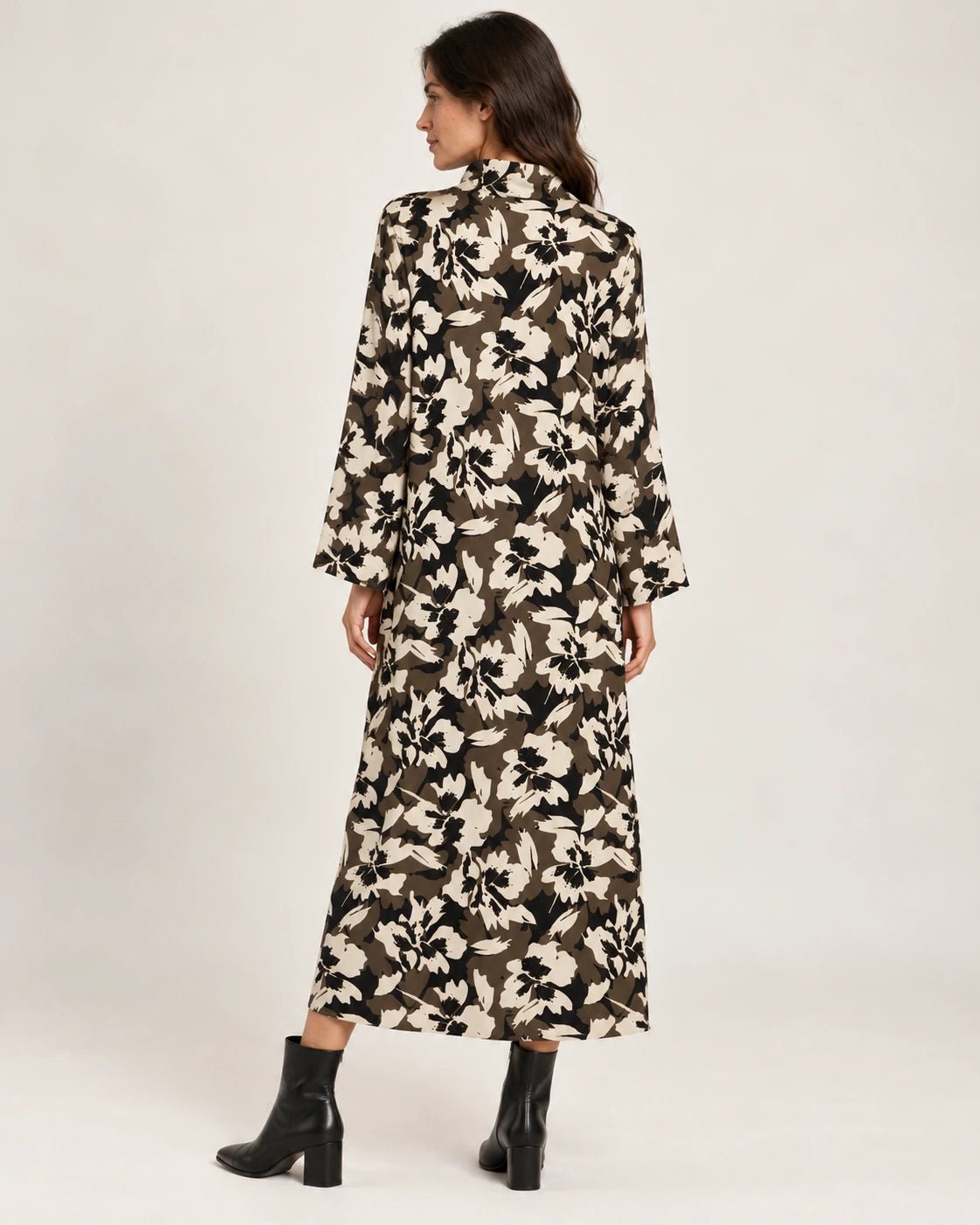 Abito a collo alto fantasia marrone, vista posteriore - MADAME VENICE - FW25 - AGNESE - ECOVERO PRINT #Colore_Stain brown