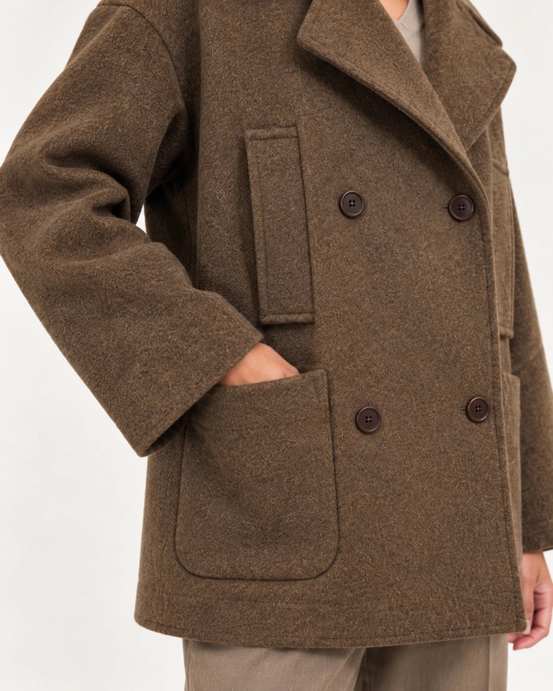 Caban marrone, dettaglio delle tasche - MADAME VENICE - FW25 - GISELLE - SOFT WOOL #Colore_Brown