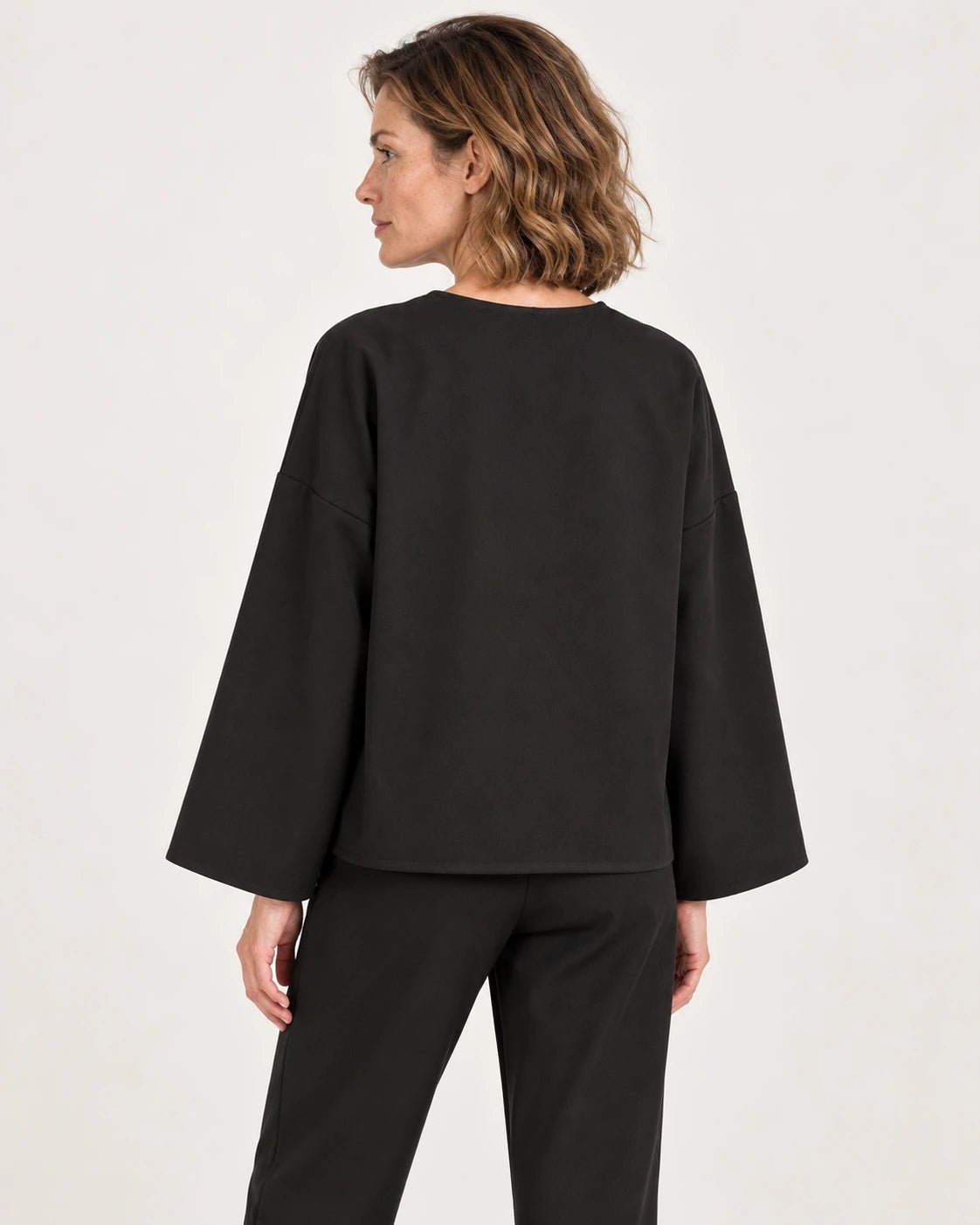 Caftano nero, vista posteriore - MADAME VENICE - FW25 - CLOTILDE - CREPE TECNICO #Colore_Black