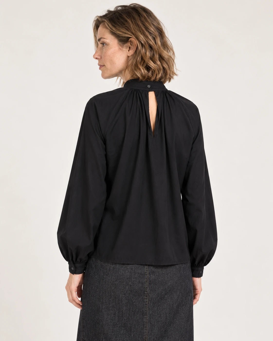 Camicia arricciata nero, vista posteriore - MADAME VENICE - FW25 - CELINE - COTTON BIO #Colore_Black