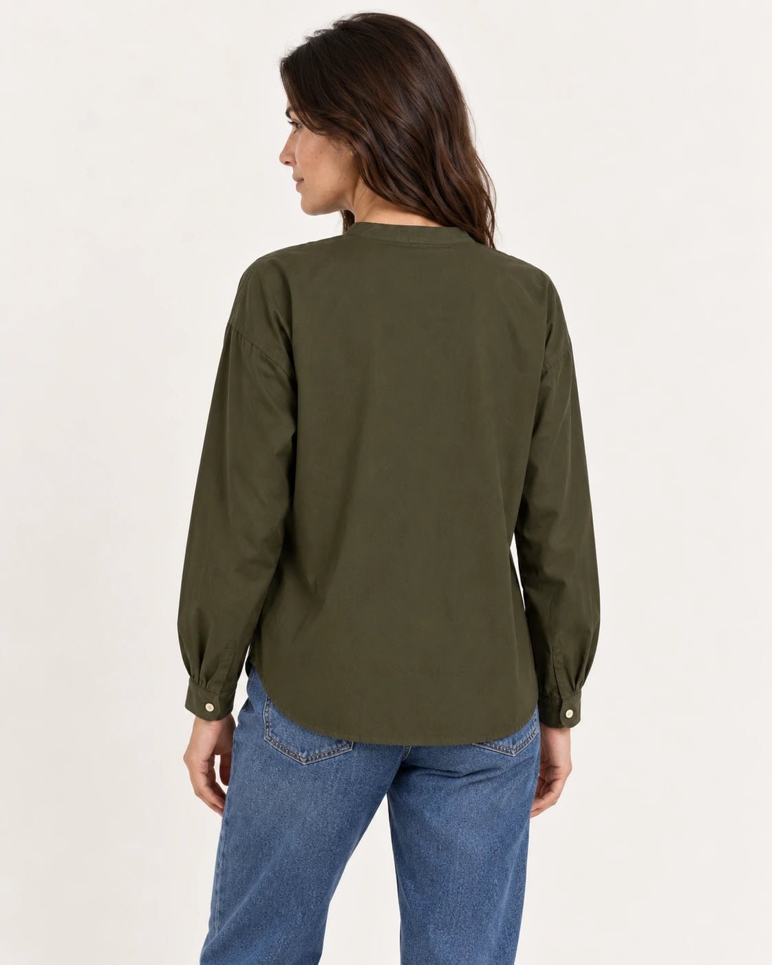 Camicia coreana verde oliva, vista posteriore - MADAME VENICE - FW25 - CHARLOTTE - COTTON BIO #Colore_Olive