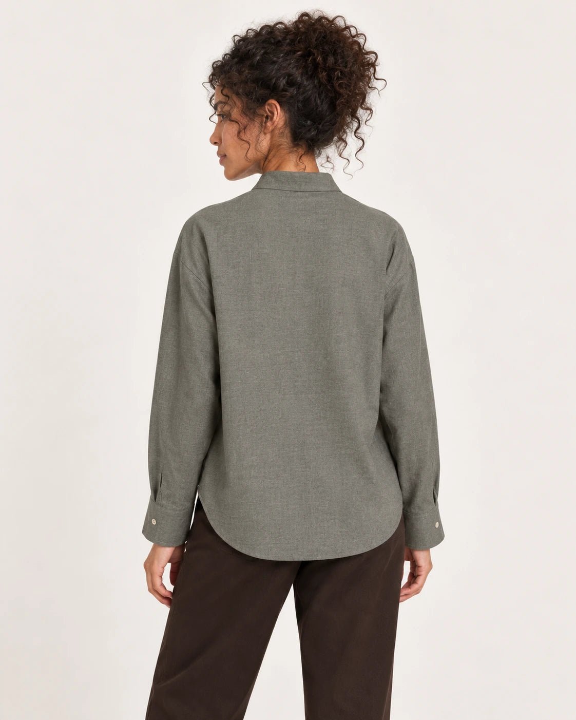 Camicia fiocco verde oliva, vista posteriore - MADAME VENICE - FW25 - CELIA - TWILL MELANGE #Colore_Olive