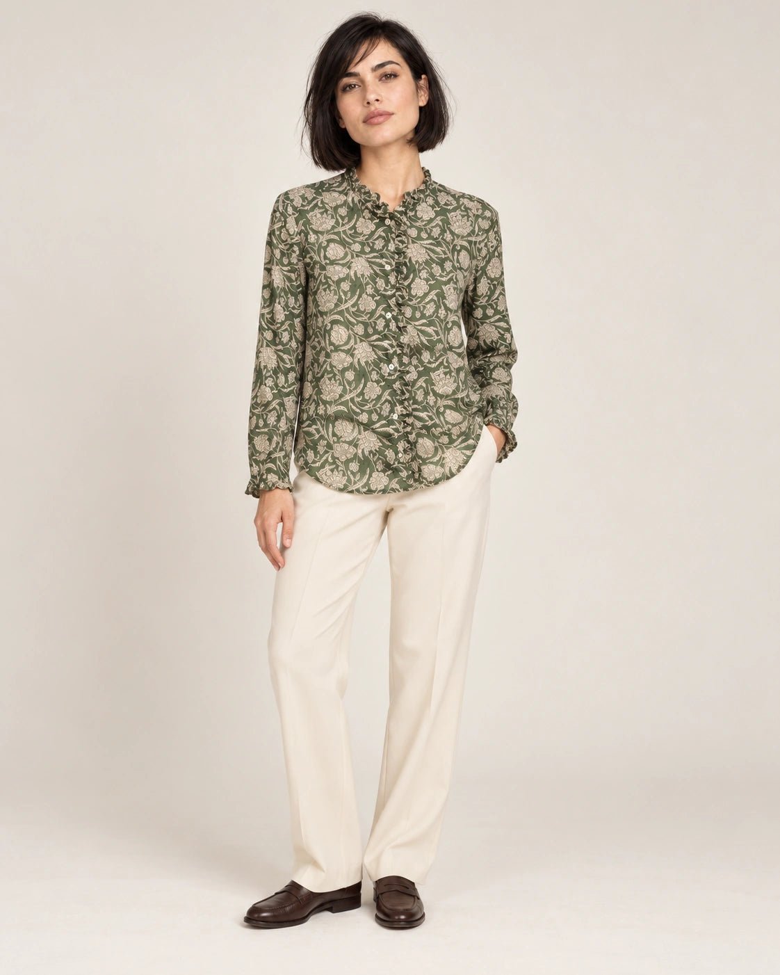 Camicia frou frou verde, vista frontale - MADAME VENICE - FW26 - CORINNA - PORTOGALLO FIORI #Colore_Verde