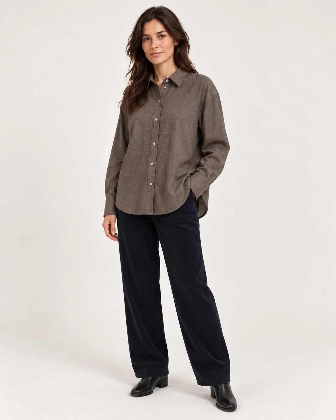 Camicia over marrone, vista frontale - MADAME VENICE - FW25 - CAROLA - TWILL MELANGE #Colore_Brown