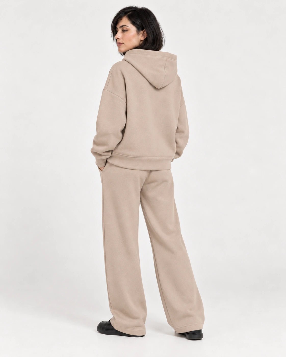 Felpa cappuccio avana, vista posteriore - MADAME VENICE - FW26 - MONIQUE - FELIX #Colore_Avana