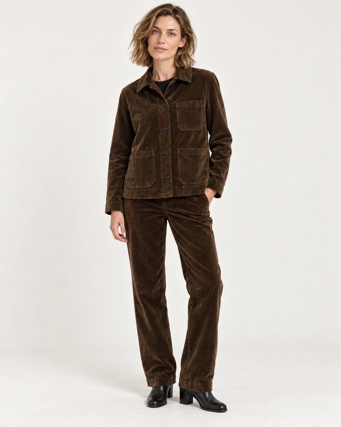 Giacchina sfoderata marrone, vista frontale - MADAME VENICE - FW25 - GIANNA - VELVET 2000 #Colore_Brown
