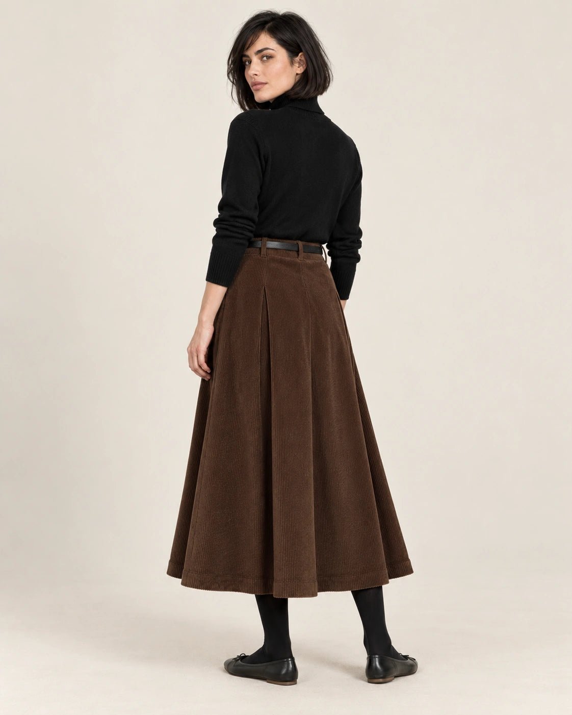 Gonna faldoni marrone, vista posteriore - MADAME VENICE - FW26 - NIVES - VELVET SWEET #Colore_Marrone