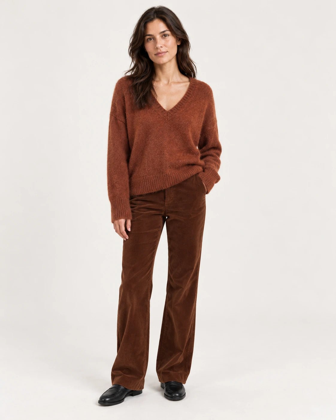 Maglia scollo v ruggine, vista frontale - MADAME VENICE - FW25 - SELLY - SUMATRA #Colore_Rust