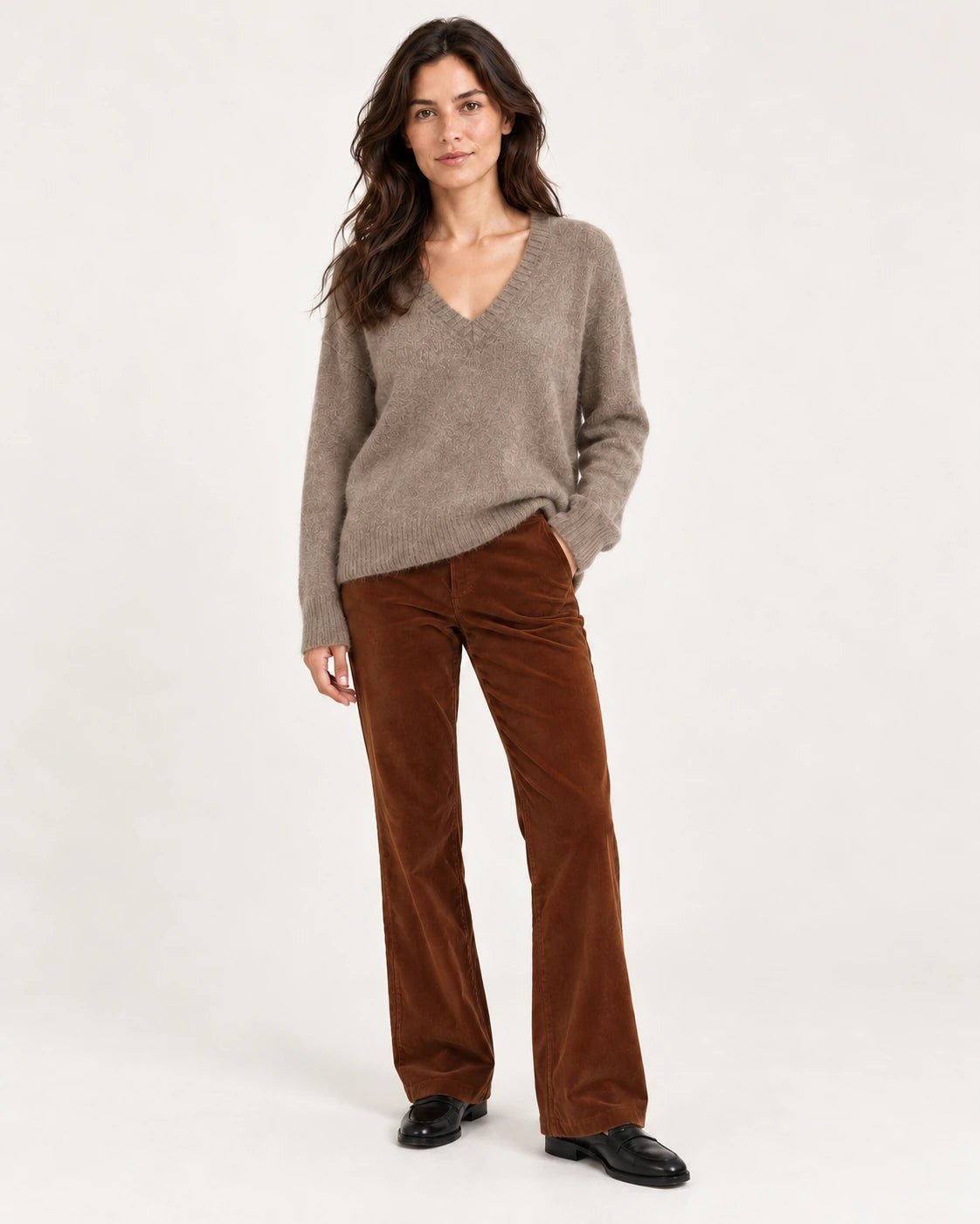 Maglia scollo v marrone, vista frontale - MADAME VENICE - FW25 - SELLY - SUMATRA #Colore_Brown