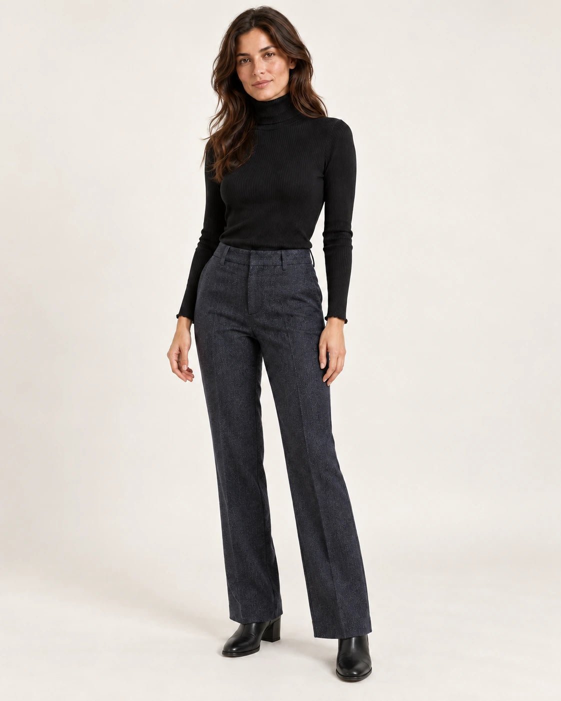Pantalone a zampa blu, vista frontale - MADAME VENICE - FW25 - PRINCE - SPINATINO #Colore_Blue