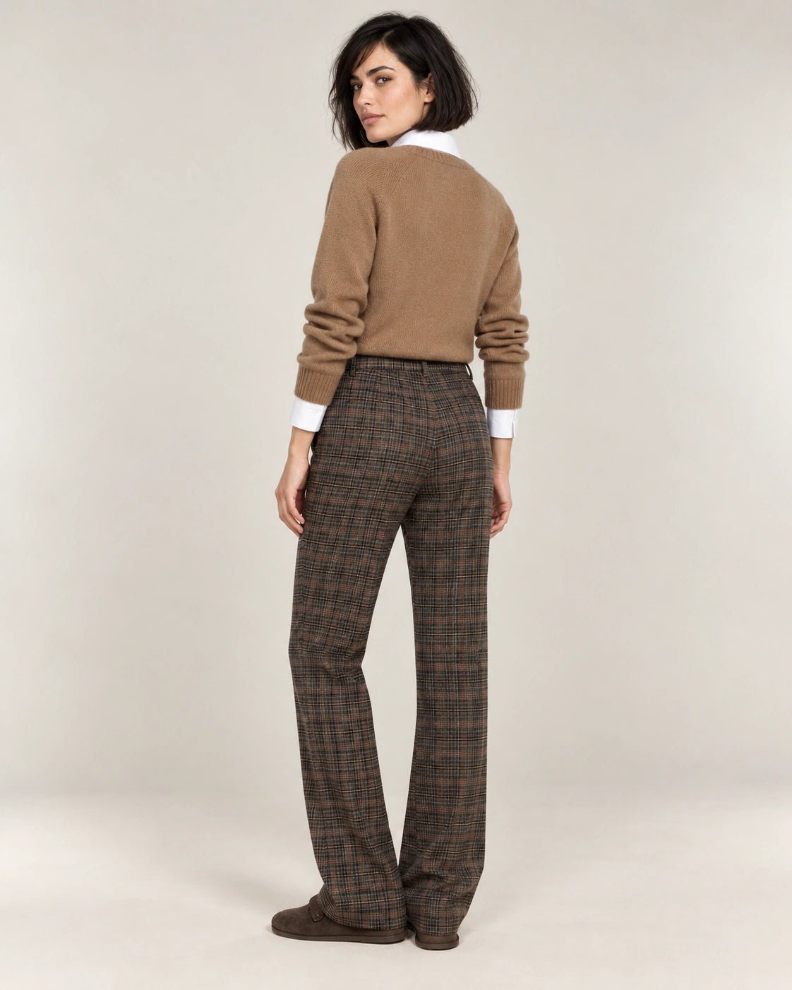 Pantalone chino marrone, vista posteriore - MADAME VENICE - FW26 - PIXIE - QUADRO #Colore_Marrone
