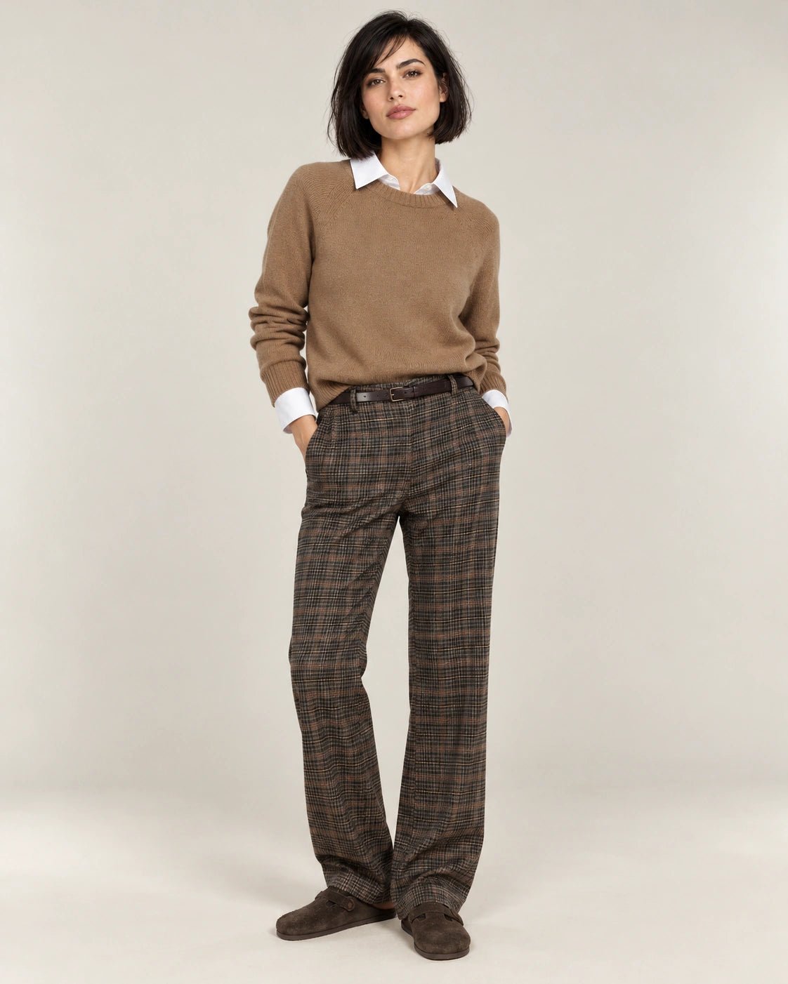 Pantalone chino marrone, vista frontale - MADAME VENICE - FW26 - PIXIE - QUADRO #Colore_Marrone