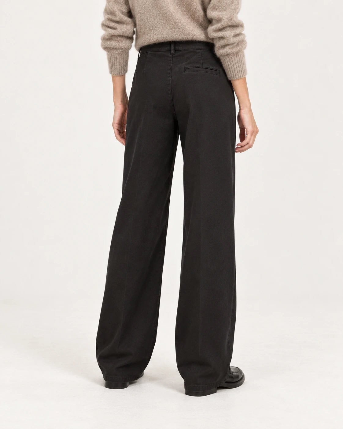 Pantalone lungo nero, vista posteriore - MADAME VENICE - FW25 - PATRIZIA - CAPITALE #Colore_Black