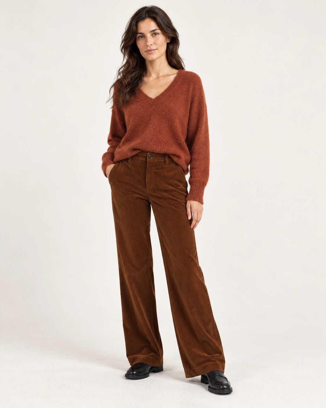 Pantalone palazzo ruggine, vista frontale - MADAME VENICE - FW25 - PIA - VELVET 2000 #Colore_Rust