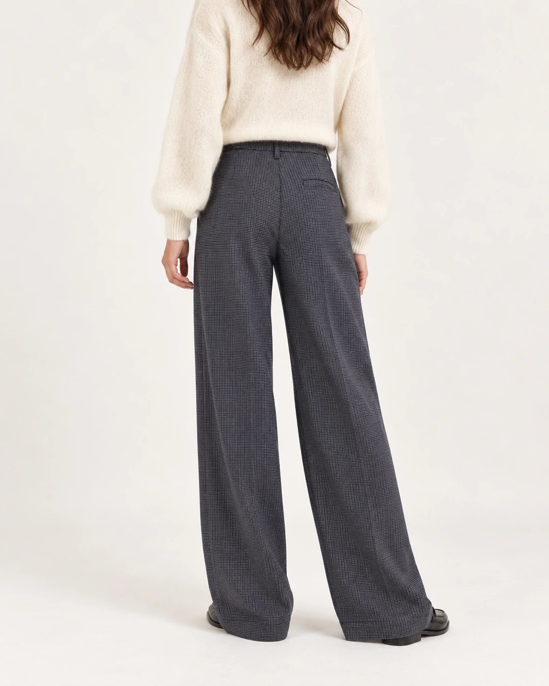 Pantalone palazzo pence blu, vista posteriore - MADAME VENICE - FW25 - PERLA - CHECK BARN #Colore_Blue