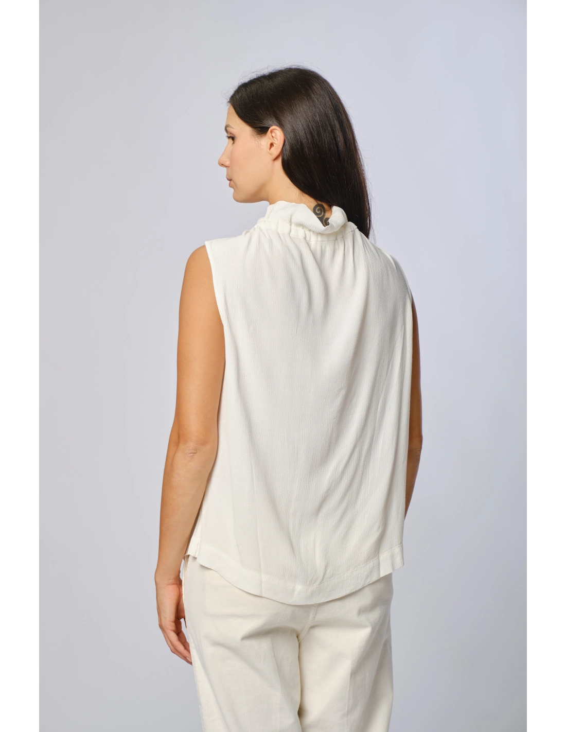 Top viscosa con fiocco