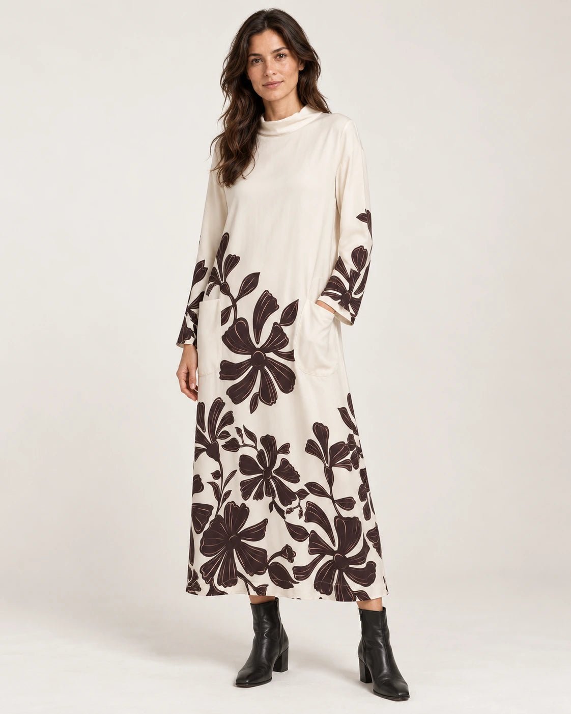Abito a collo alto fantasia frill marrone, vista frontale - MADAME VENICE - FW25 - AGNESE - ECOVERO PRINT #Colore_Frill brown