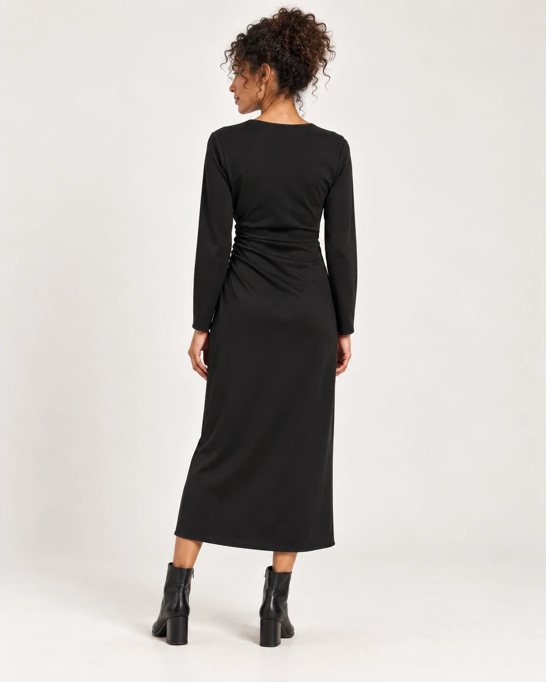Abito con arricciatura sul fianco nero, vista posteriore - MADAME VENICE - FW25 - ANGY - JERSEY TECNICO #Colore_Black