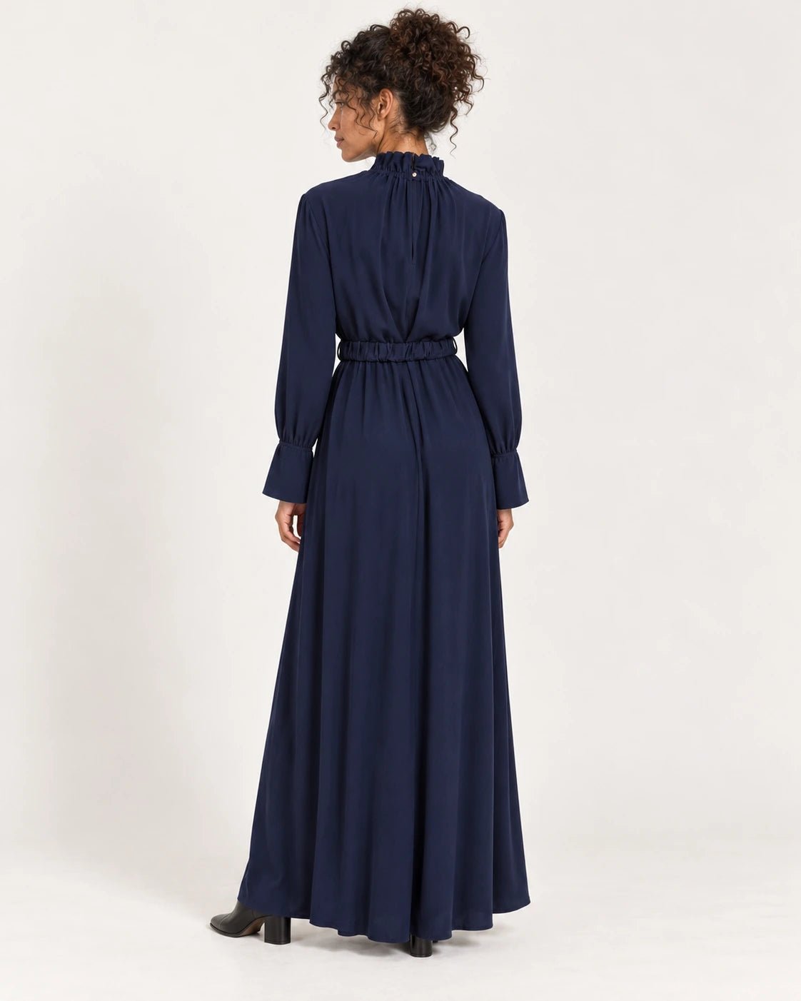 Abito con cintura blu, vista posteriore - MADAME VENICE - FW25 - ALBA - ECOVERO #Colore_Blue