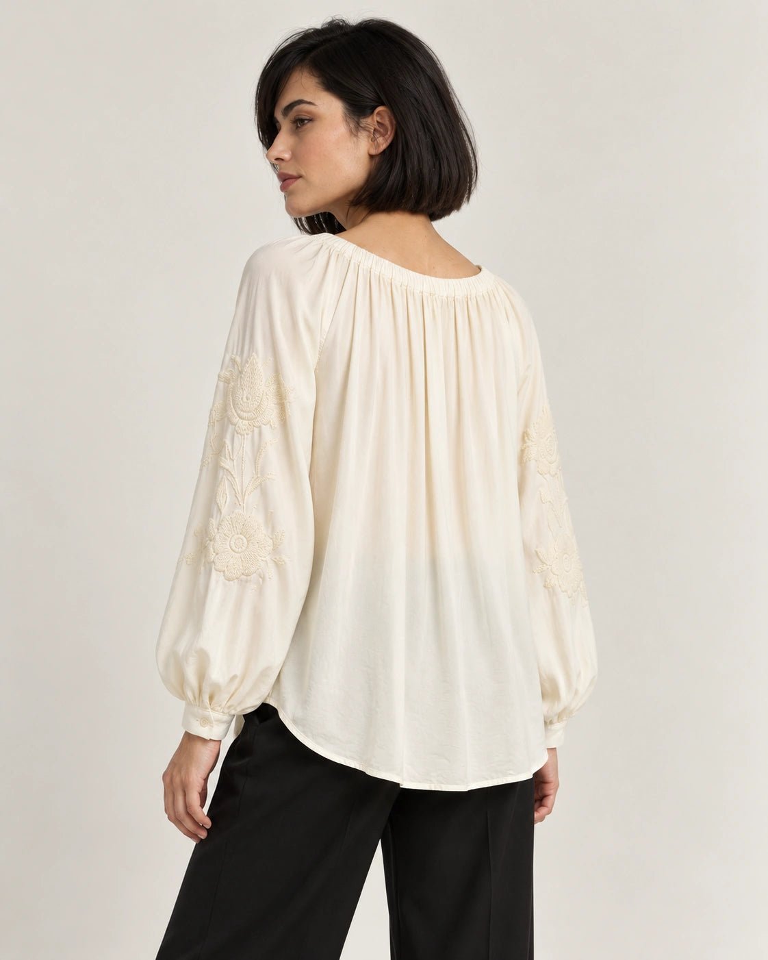 Camicia naturale, vista posteriore - MADAME VENICE - FW26 - CHANY - COTONE SETA #Colore_Naturale