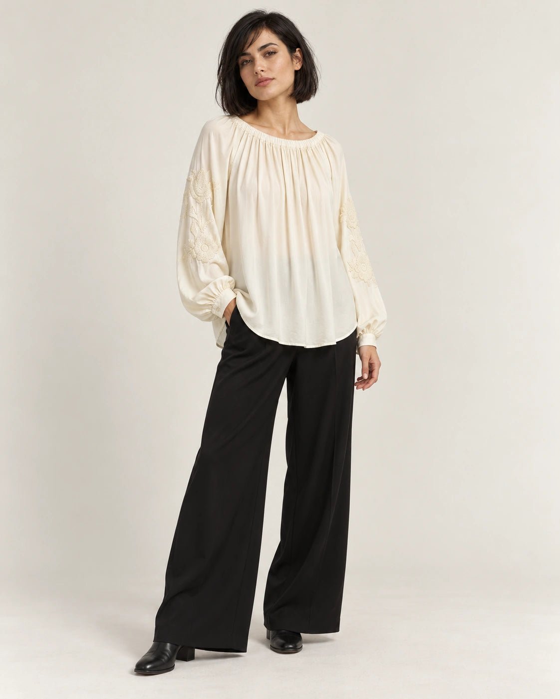 Camicia naturale, vista frontale - MADAME VENICE - FW26 - CHANY - COTONE SETA #Colore_Naturale