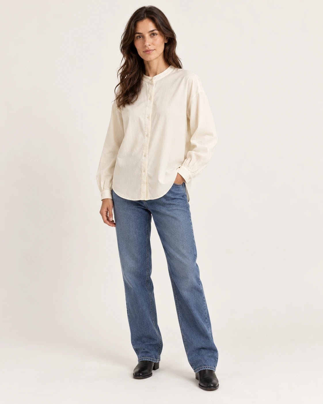Camicia coreana naturale, vista frontale - MADAME VENICE - FW25 - CHARLOTTE - COTTON BIO #Colore_Natural
