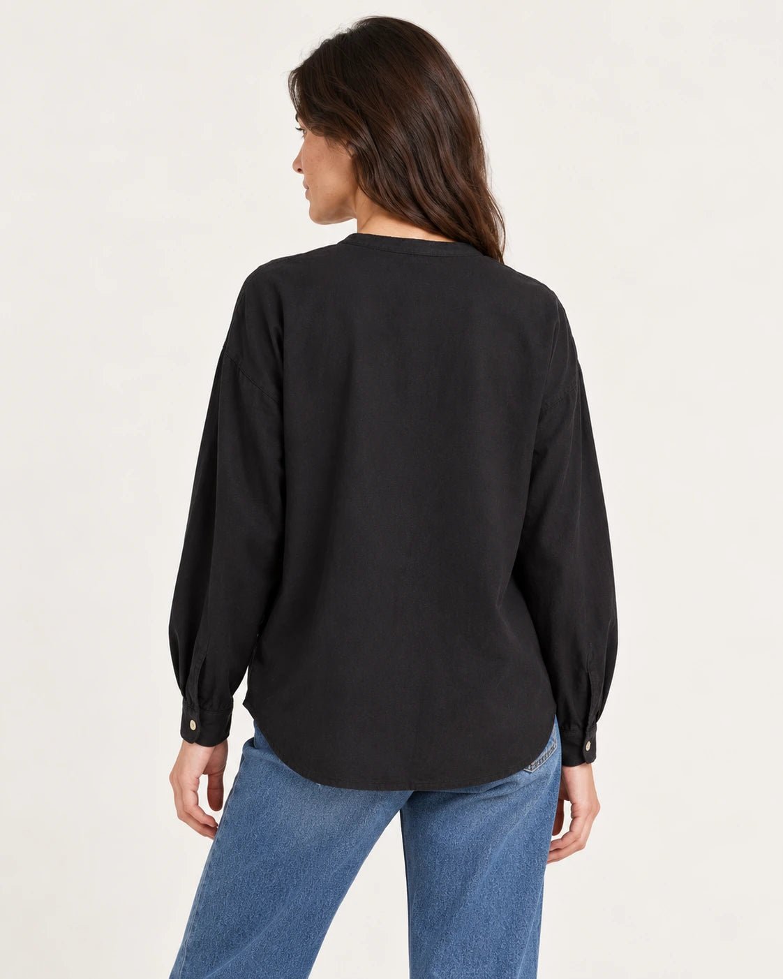 Camicia coreana nero, vista posteriore - MADAME VENICE - FW25 - CHARLOTTE - COTTON BIO #Colore_Black