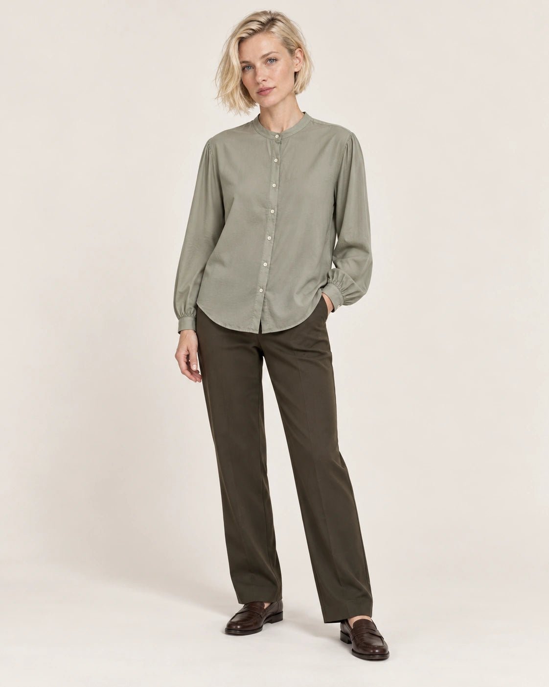 Camicia coreana verde, vista frontale - MADAME VENICE - FW26 - COREA - COTONE SETA #Colore_Verde