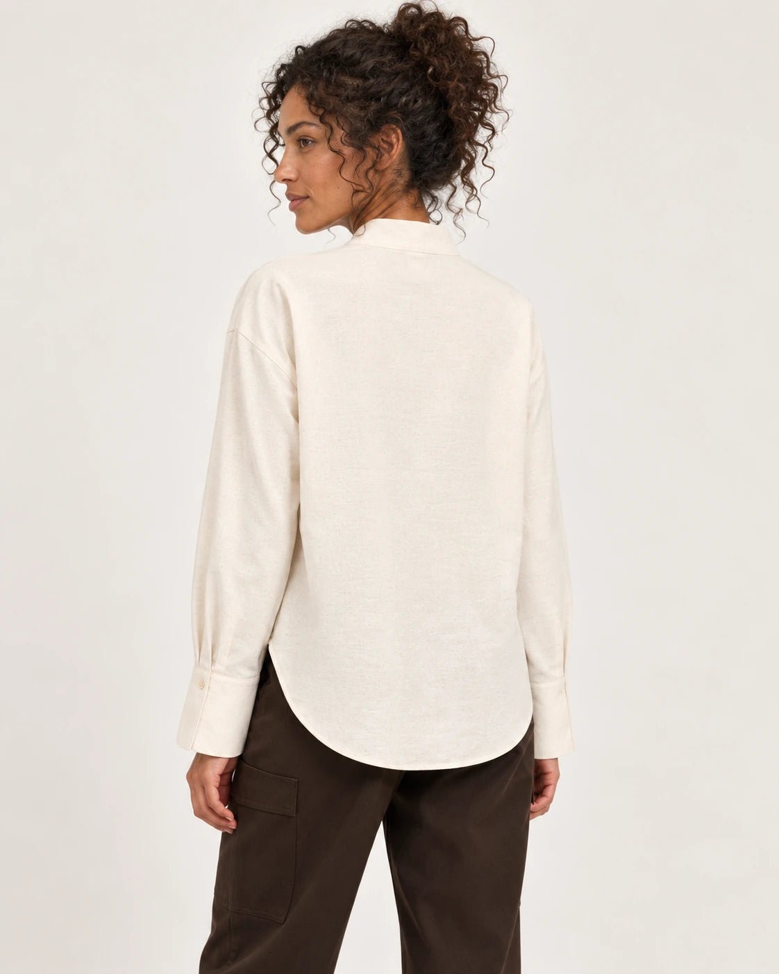 Camicia fiocco naturale, vista posteriore - MADAME VENICE - FW25 - CELIA - TWILL MELANGE #Colore_Natural