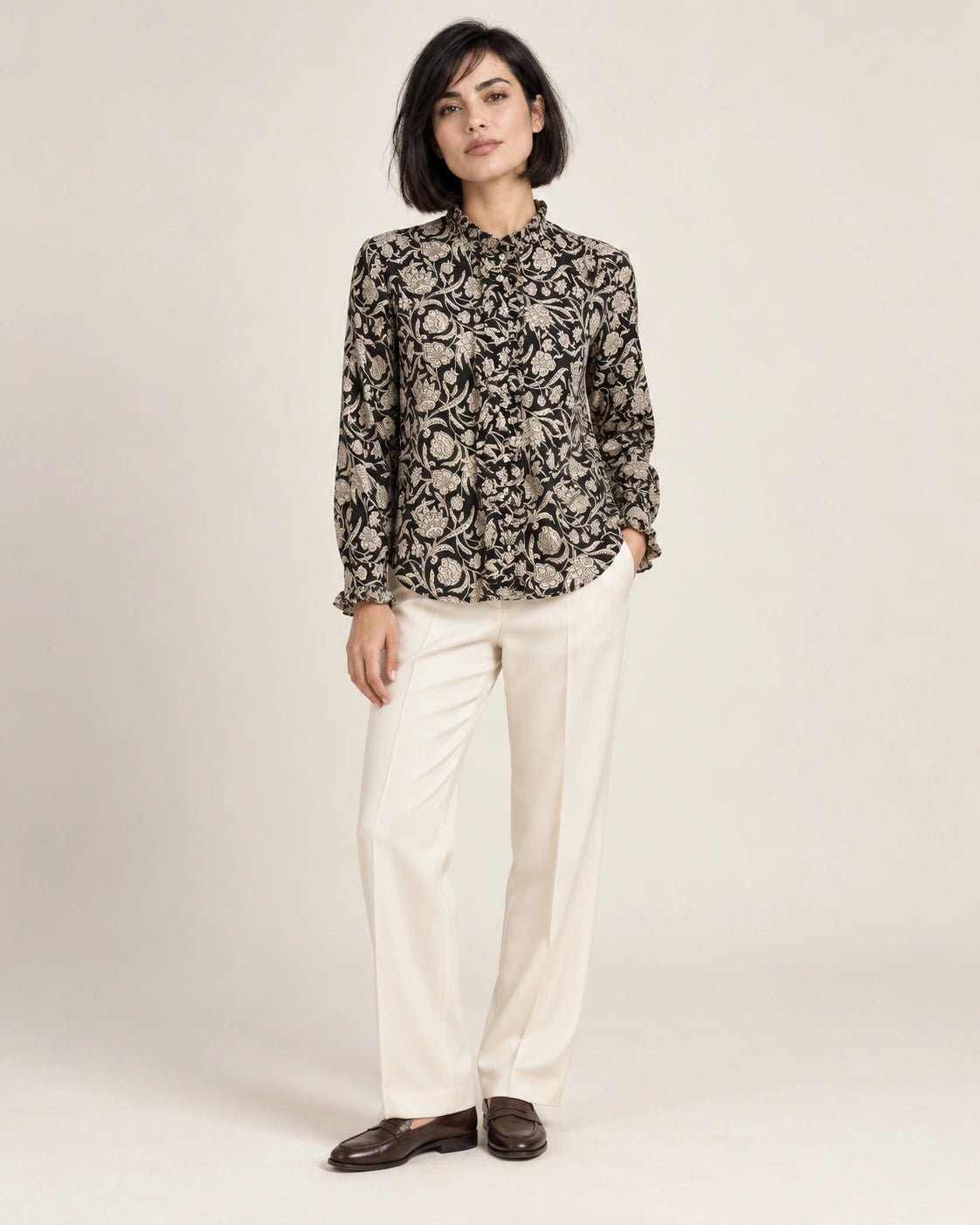 Camicia frou frou nero, vista frontale - MADAME VENICE - FW26 - CORINNA - PORTOGALLO FIORI #Colore_Nero