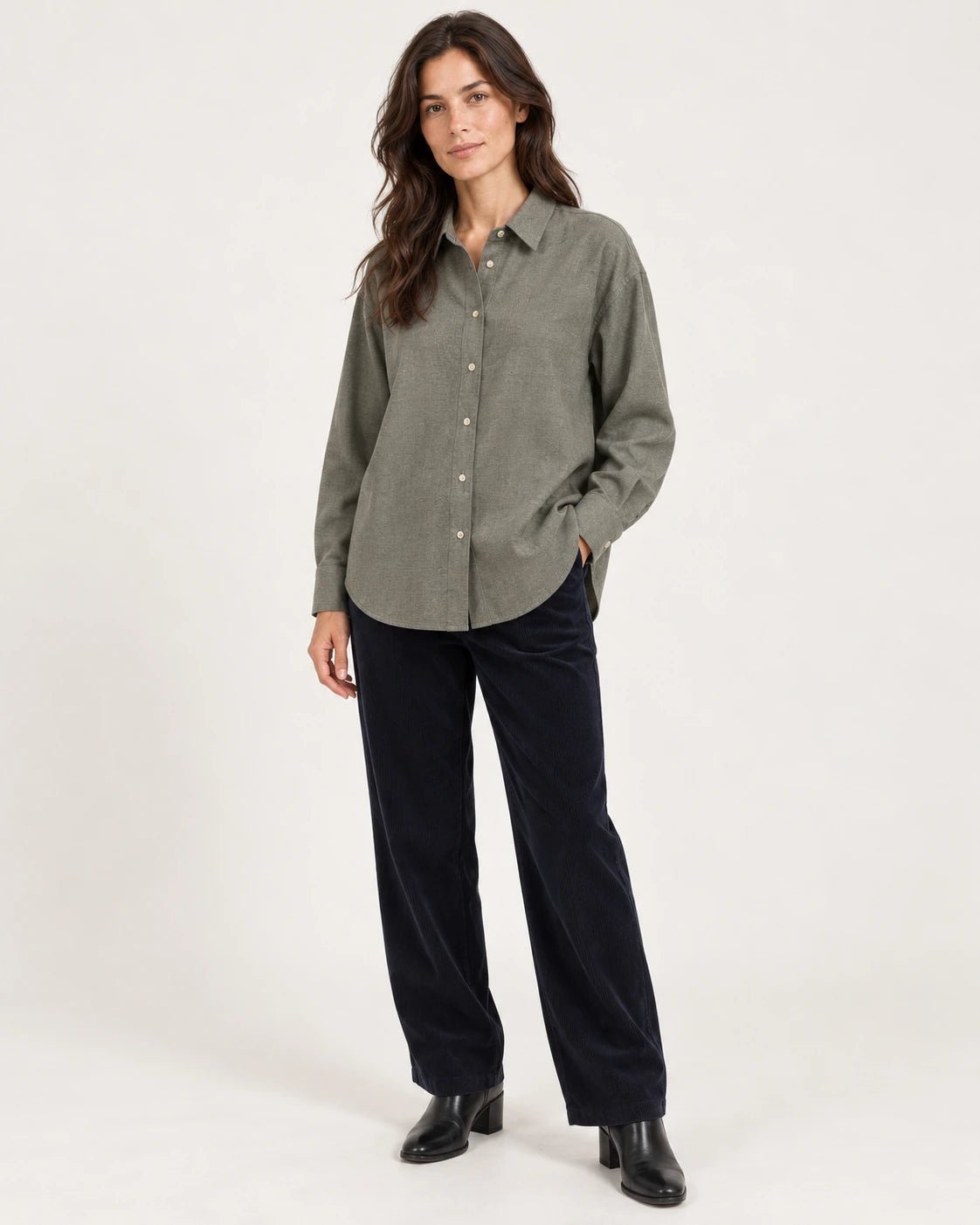 Camicia over verde oliva, vista frontale - MADAME VENICE - FW25 - CAROLA - TWILL MELANGE #Colore_Olive