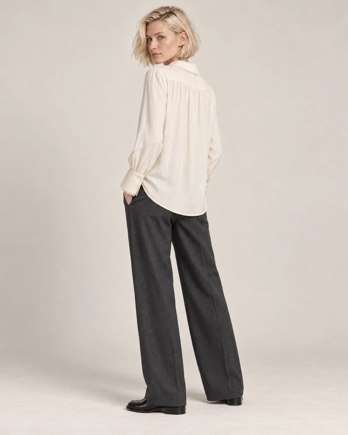 Camicia pizzo naturale, vista posteriore - MADAME VENICE - FW26 - CRISTIANA - COTONE SETA #Colore_Naturale