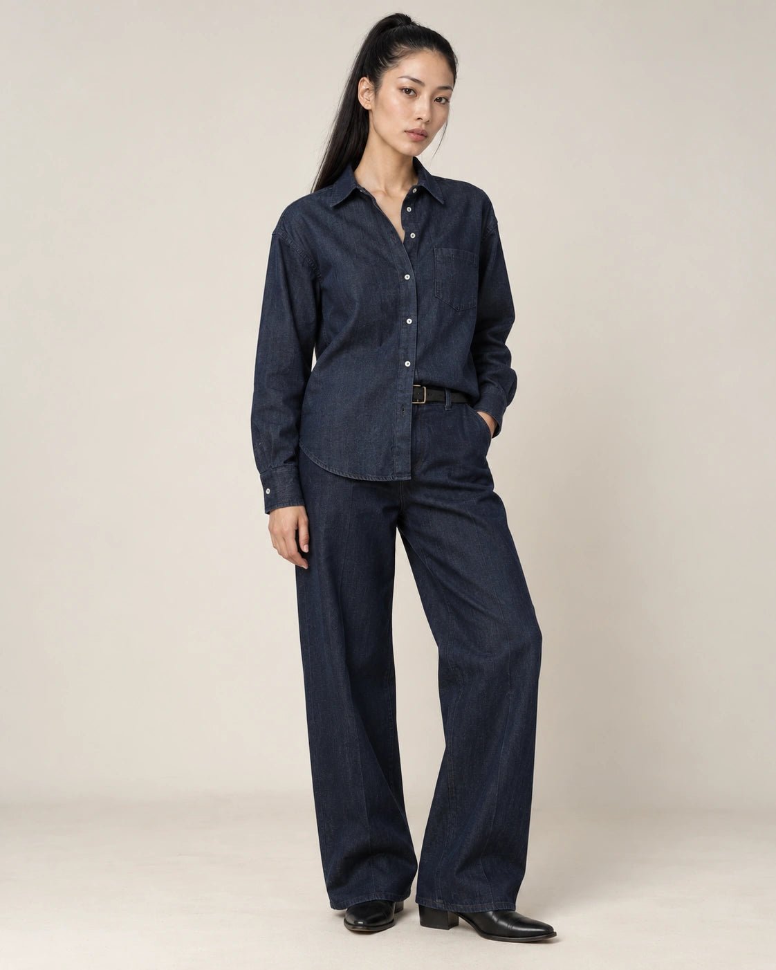 Camicia taschino blu, vista frontale - MADAME VENICE - FW26 - CARLY - LIGHT DENIM #Colore_Blu