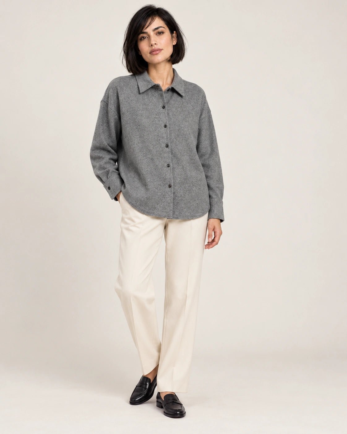 Camicia uomo grigio chiaro, vista frontale - MADAME VENICE - FW26 - CARACAS - LANA JESI #Colore_Grigio Chiaro