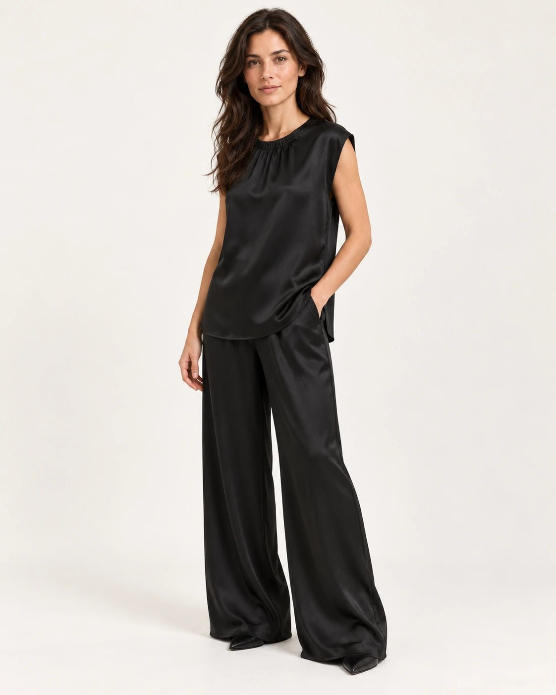Canotta con arriccio nero, vista frontale - MADAME VENICE - FW25 - VIRGINIA - RASO #Colore_Black