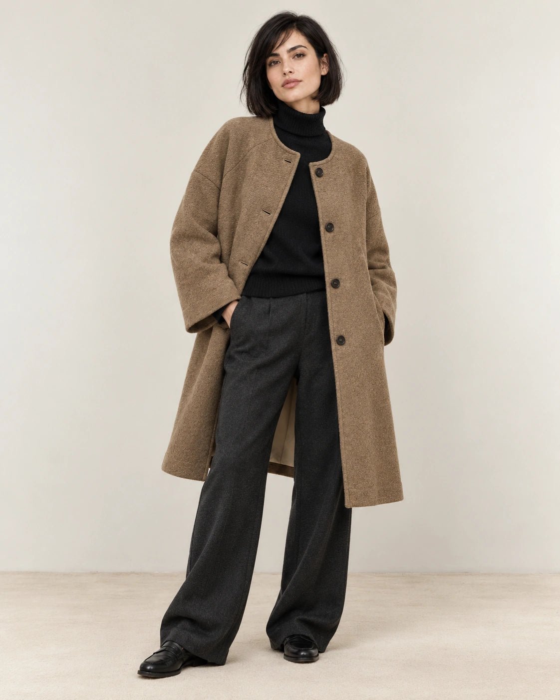 Cappotto foderato avana, vista frontale - MADAME VENICE - FW26 - GABRIELLA - LANA VERGINE #Colore_Avana
