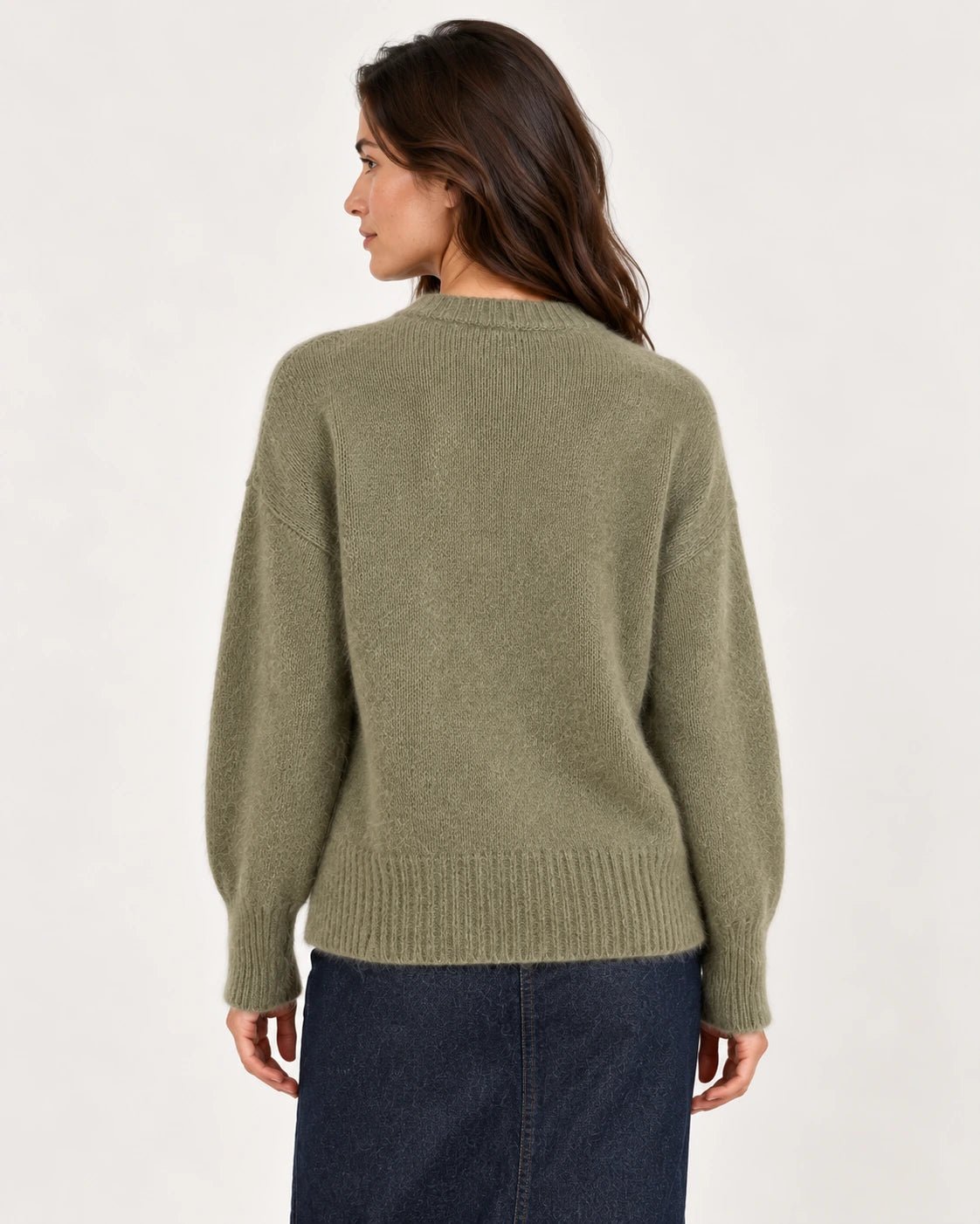 Cardigan verde oliva, vista posteriore - MADAME VENICE - FW25 - SOFIA - SUMATRA #Colore_Olive