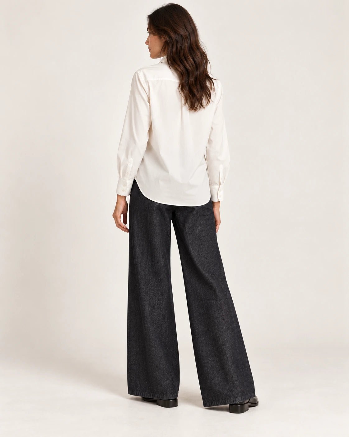 Chino palazzo nero rinse, vista posteriore - MADAME VENICE - FW25 - PAULETTE - DENIM #Colore_Black rinse