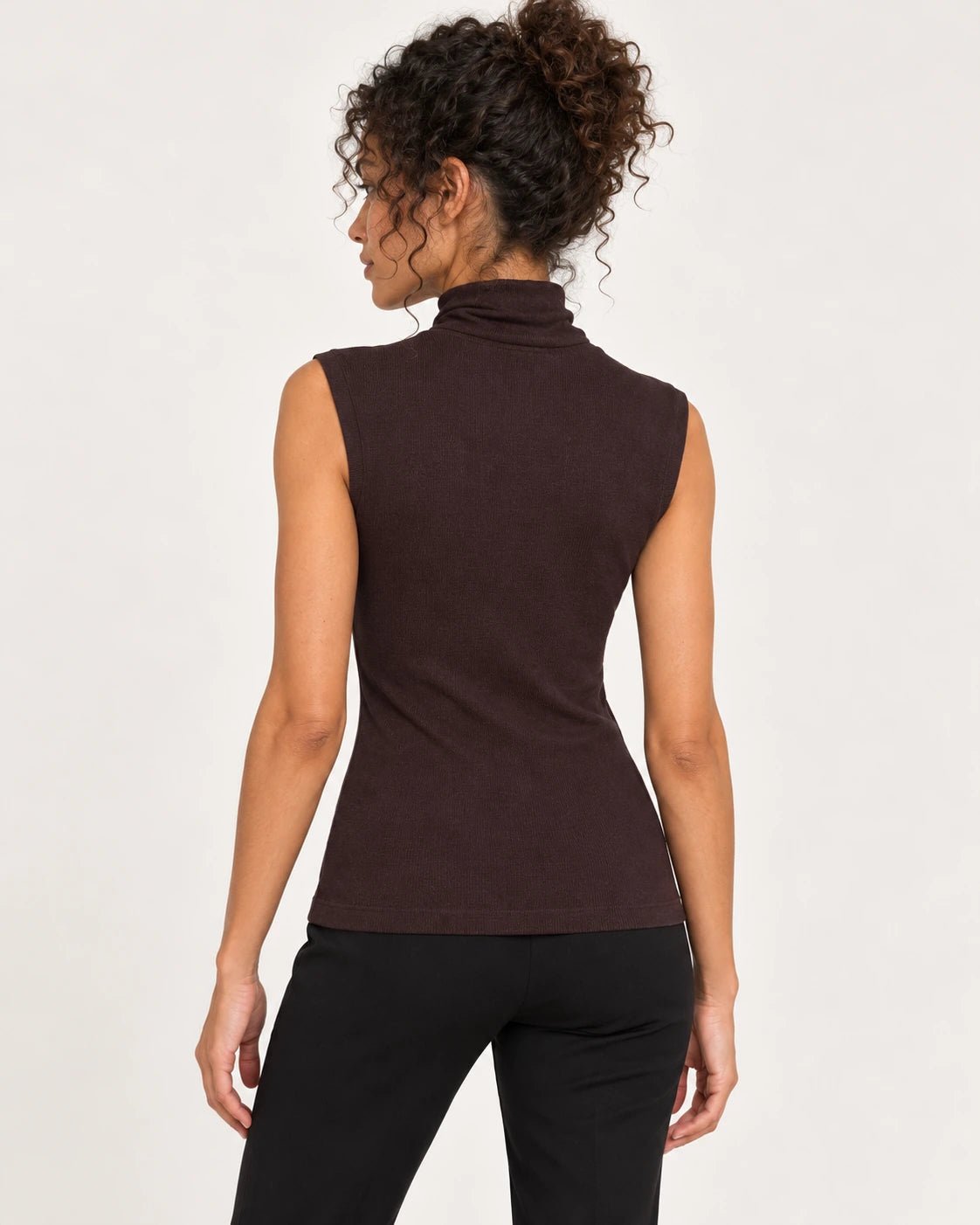 Dolcevita smanicato moka, vista posteriore - MADAME VENICE - FW25 - VITA - COSTINA #Colore_Moka