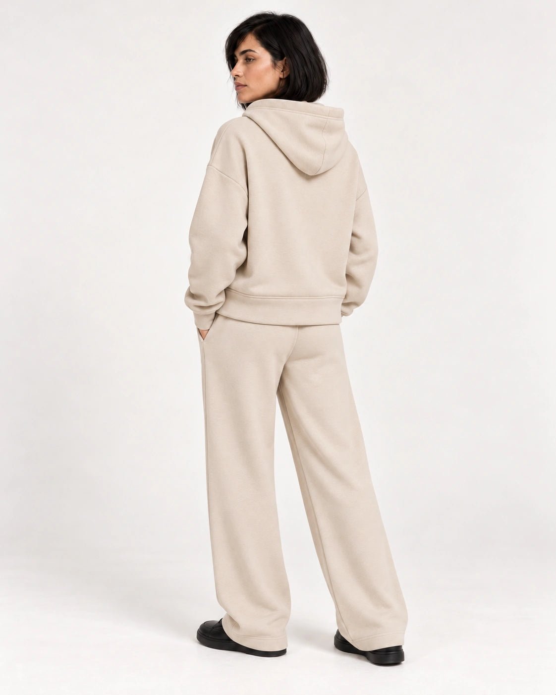 Felpa cappuccio sabbia, vista posteriore - MADAME VENICE - FW26 - MONIQUE - FELIX #Colore_Sabbia