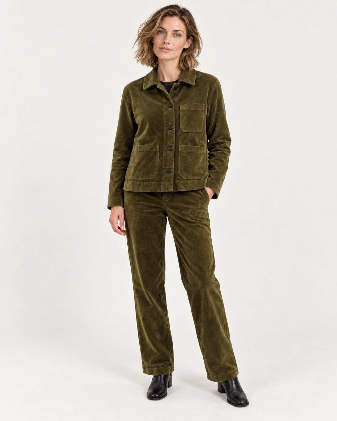 Giacchina sfoderata verde oliva, vista frontale - MADAME VENICE - FW25 - GIANNA - VELVET 2000 #Colore_Olive