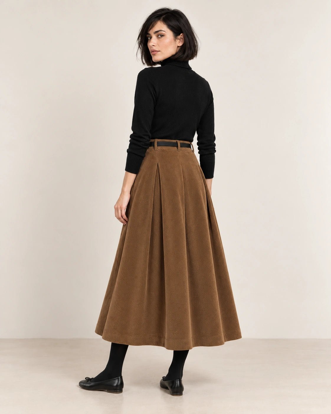 Gonna faldoni tabacco, vista posteriore - MADAME VENICE - FW26 - NIVES - VELVET SWEET #Colore_Tabacco