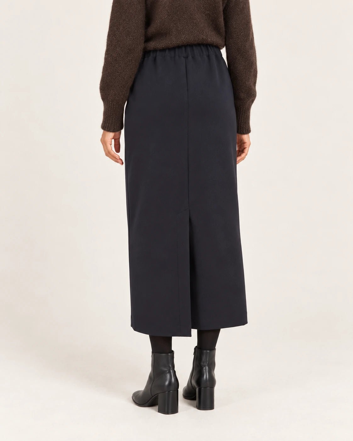Gonna tubo blu, vista posteriore - MADAME VENICE - FW25 - NAOMI - CREPE TECNICO #Colore_Blue