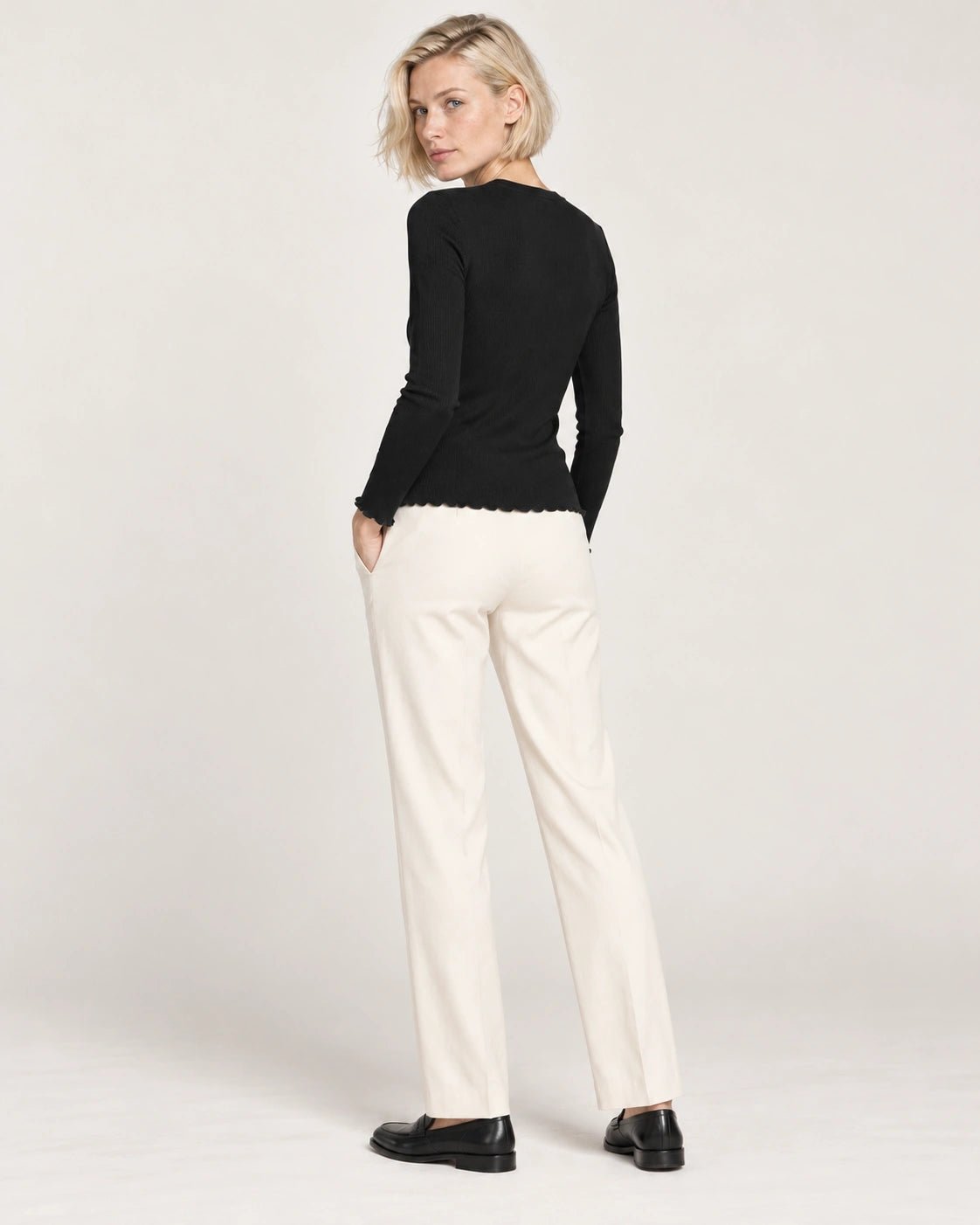 Maglia girocollo nero, vista posteriore - MADAME VENICE - FW26 - MAURA - COSTINA #Colore_Nero