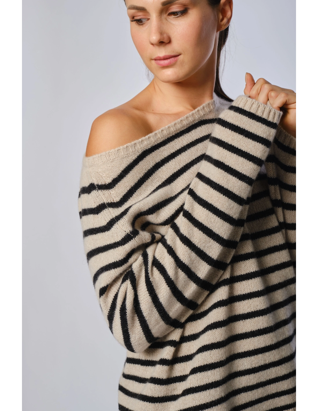 Maglia girocollo cachemire righe