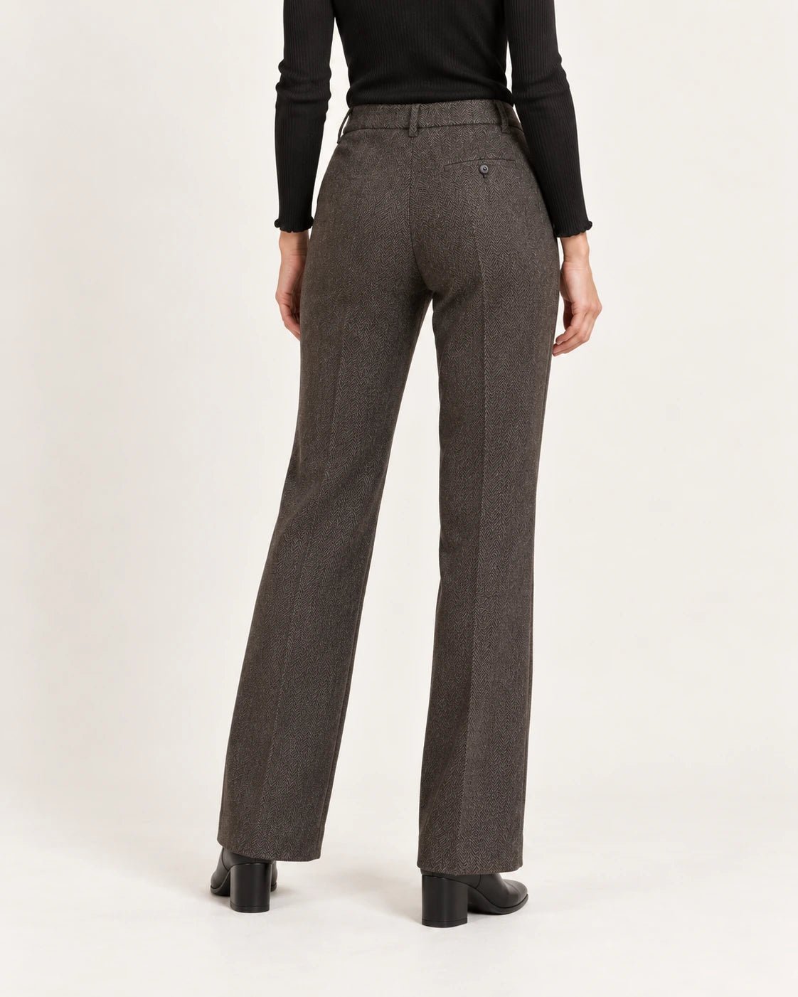 Pantalone a zampa marrone, vista posteriore - MADAME VENICE - FW25 - PRINCE - SPINATINO #Colore_Brown