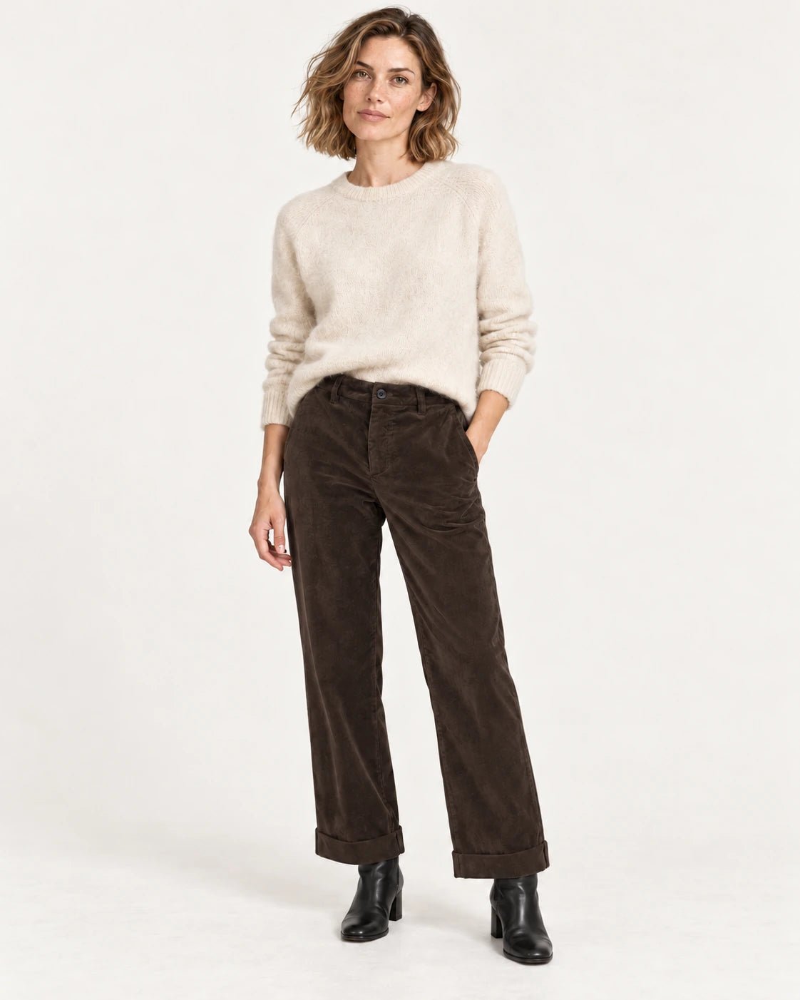 Pantalone con risvolto marrone, vista frontale - MADAME VENICE - FW25 - PALMIRA - VELVET 2000 #Colore_Brown