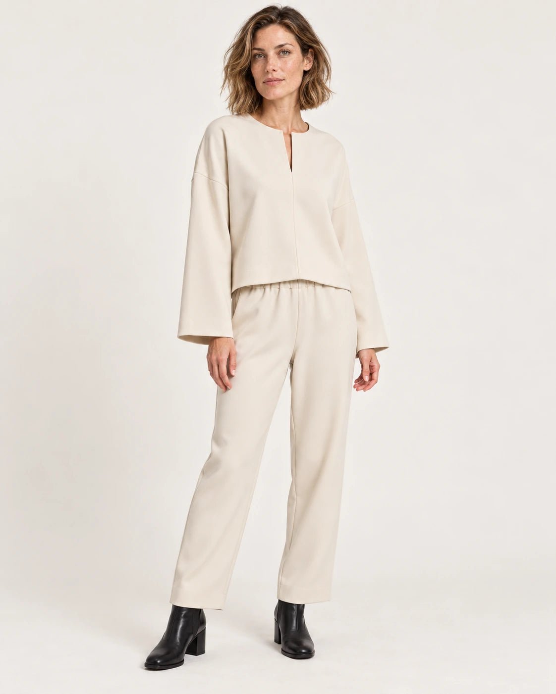 Pantalone elastico naturale, vista frontale - MADAME VENICE - FW25 - PIPA - CREPE TECNICO #Colore_Natural