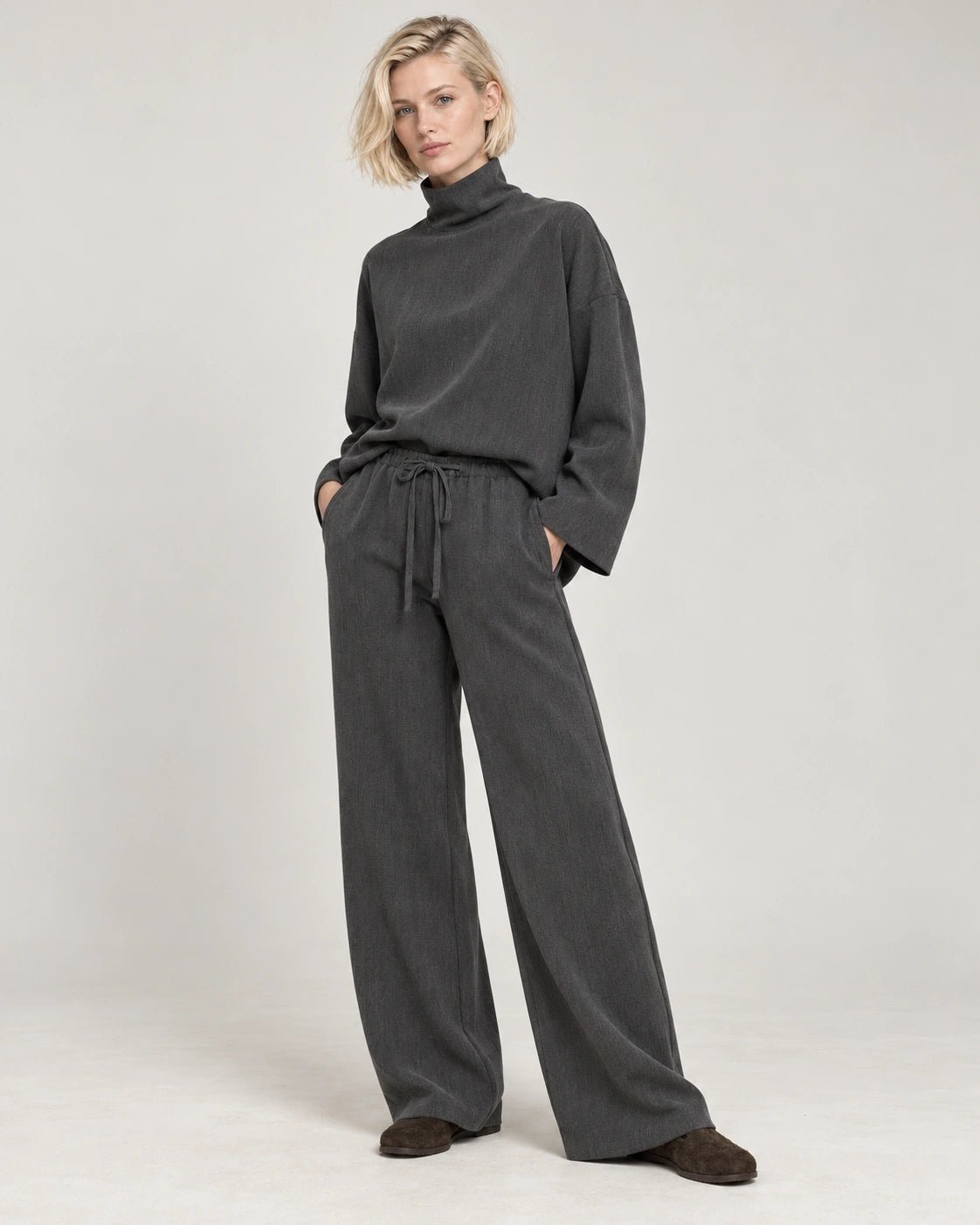 Pantalone elastico grigio scuro, vista frontale - MADAME VENICE - FW26 - PAMELA - CREPE TECNICO #Colore_Grigio Scuro