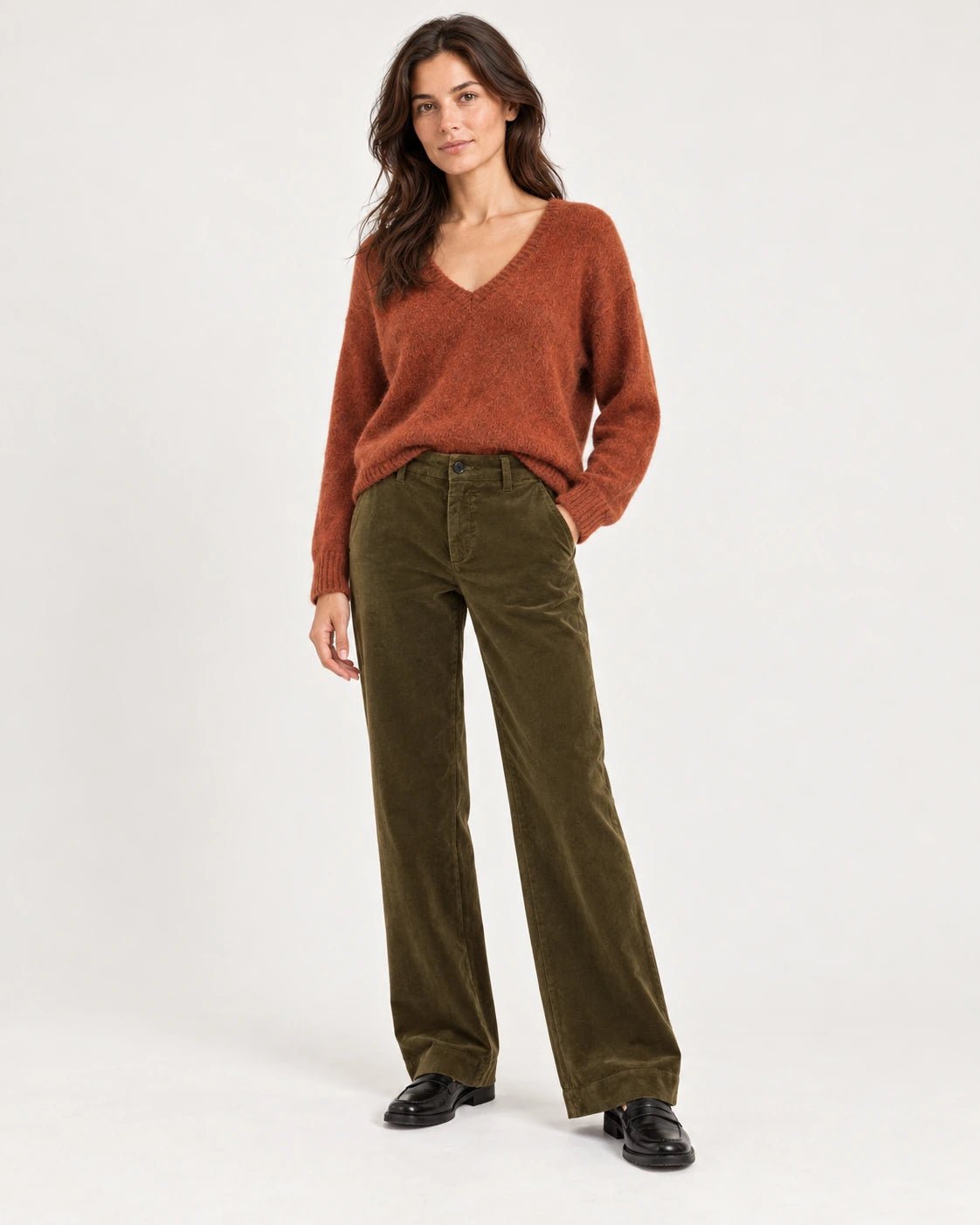 Pantalone palazzo verde oliva, vista frontale - MADAME VENICE - FW25 - PIA - VELVET 2000 #Colore_Olive